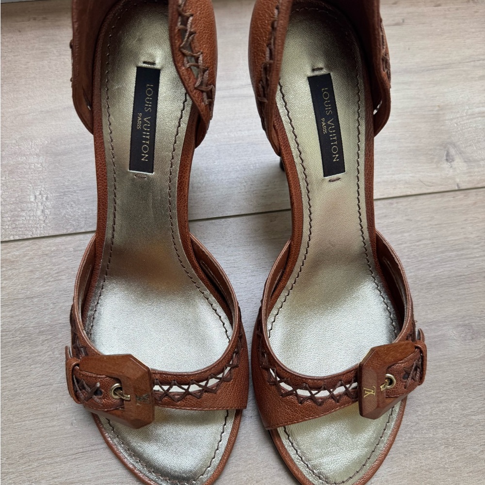 Louis Vuitton Tan Leather Heels